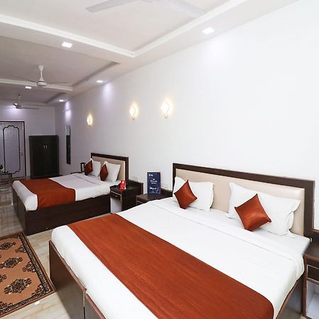 Oyo 11526 Hotel Apollo Агра Экстерьер фото