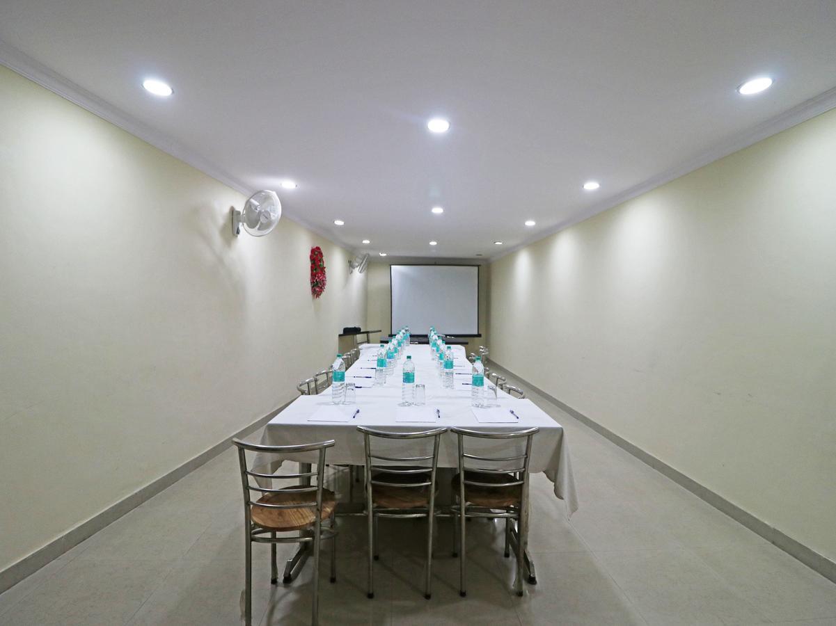 Oyo 11526 Hotel Apollo Агра Экстерьер фото