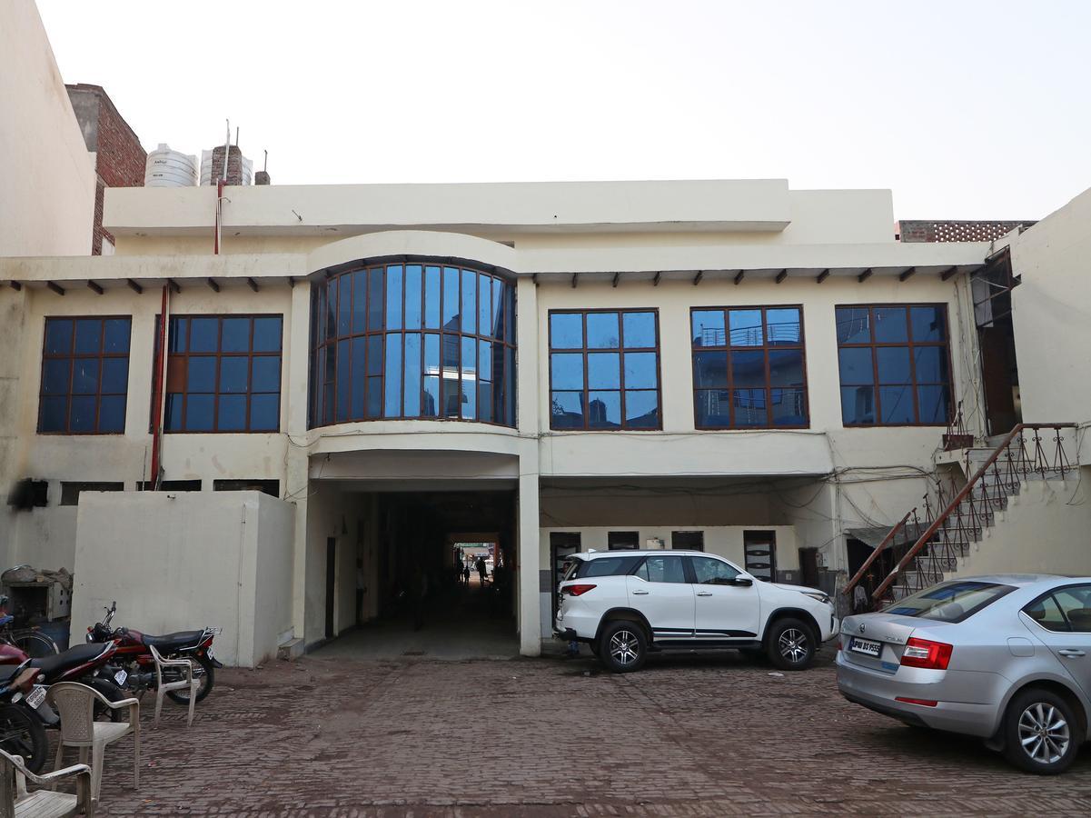 Oyo 11526 Hotel Apollo Агра Экстерьер фото