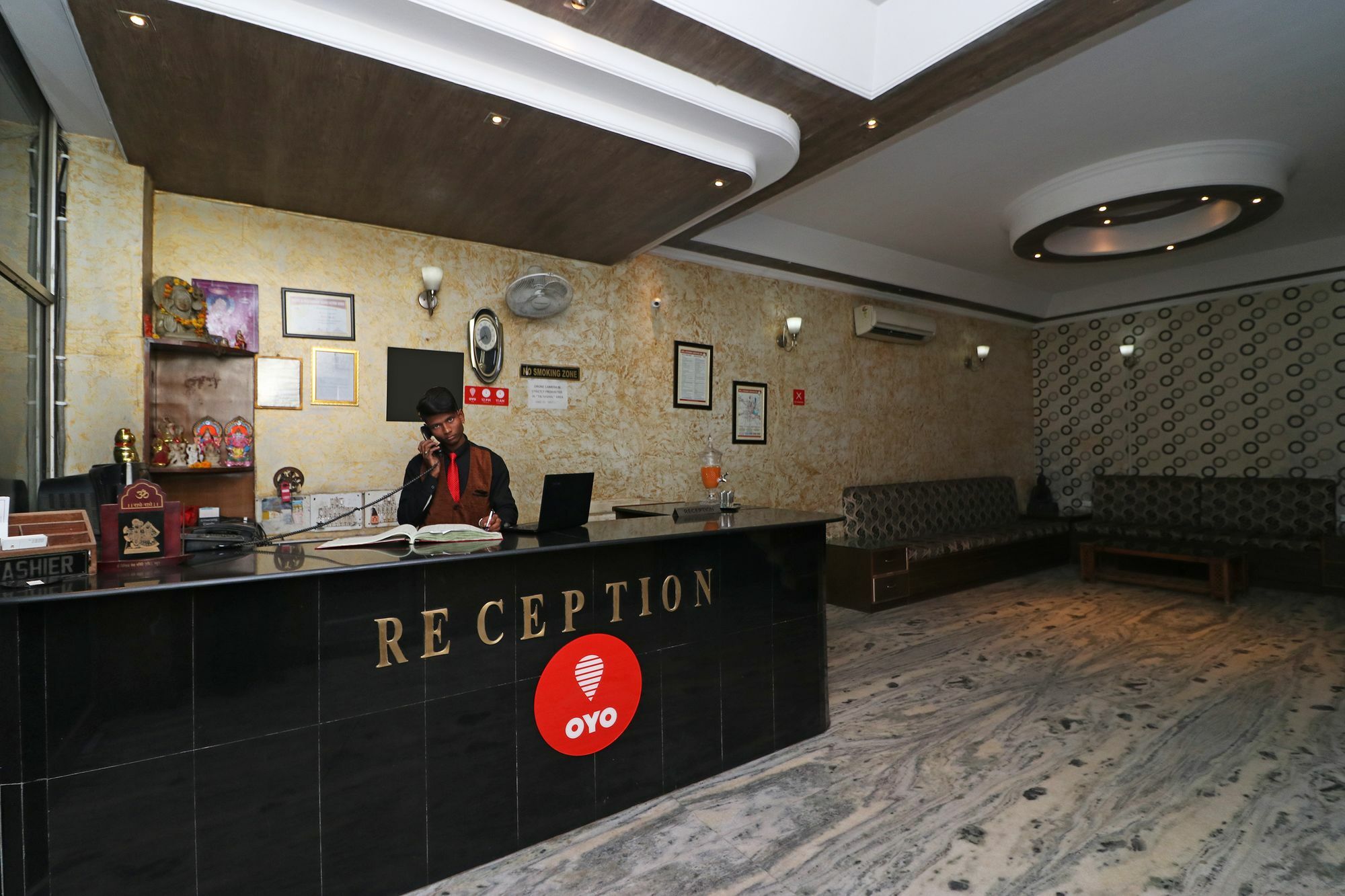 Oyo 11526 Hotel Apollo Агра Экстерьер фото